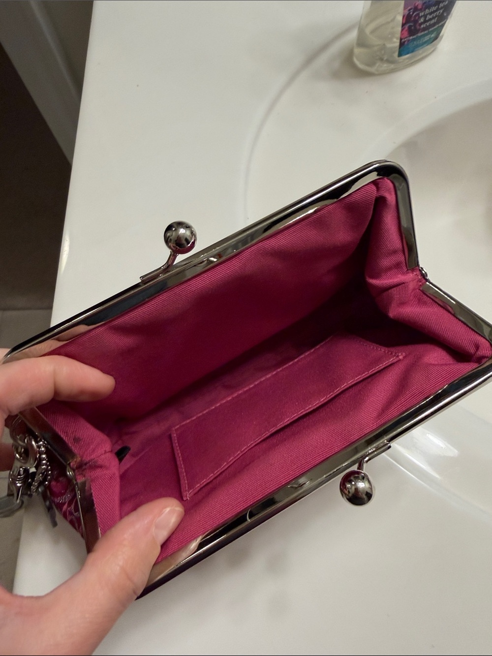 Vintage Coach Fuchsia Signature Kiss-Lock Wristlet Clutch - Picture 4 of 4